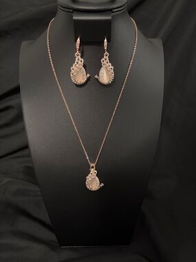 Elegant Rose Gold Earring and Necklace Set with Crystal Accents